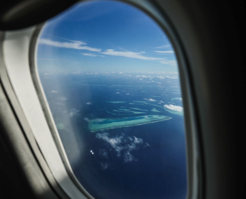 foto di isola da oblò aereo foto di isola da oblò aereo